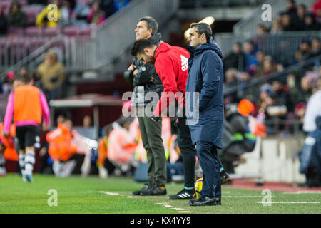 Barcelona, Spanien. 07 Jan, 2018. < bc < während des Spiels zwischen dem FC Barcelona gegen Levante UD, für die Runde 18 der Liga Santander, spielte im Camp Nou Stadion am 7. Januar 2018 in Barcelona, Spanien. (Credit: GTO/Urbanandsport/Gtres Online) Credit: Gtres Información más Comuniación auf Linie, S.L./Alamy leben Nachrichten Stockfoto