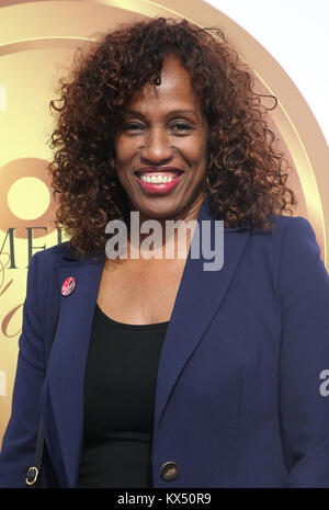 Januar 6, 2018 - West Hollywood, CA, USA - 06 Januar 2018 - West Hollywood, Kalifornien - Jackie Joyner-Kersee. 5. Geburtstag â € oeGold Goldenâ entspricht € Veranstaltung im Haus am Sonnenuntergang. 2018 Gold Treffen Golden ist ein Hollywood Send-Off zu den Athleten, die in der bevorstehenden PyeongChang Winter Spiele, mit einem speziellen Fokus auf der Stärkung der Frauen in Hollywood & Sport. Photo Credit: F. Sadou/AdMedia (Credit Bild: © F. Sadou/AdMedia über ZUMA Draht) Stockfoto