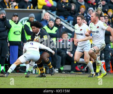 Coventry, Großbritannien. Jan, 2018. Captain Ashley Johnson auf die Gebühr für die Wespen im Aviva Premiership Runde 13 Spiel zwischen Wespen und RFC Sarazenen in der Ricoh Arena. Credit: Phil Hutchinson/Alamy leben Nachrichten Stockfoto