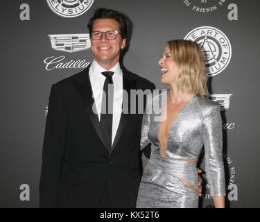 Santa Monica, CA. 6. Januar, 2018. Hayes MacArthur, Ali Larter in der Ankunftshalle für die Kunst des 11. jährlichen Elysium Black Tie künstlerische Erfahrung HIMMEL, Barker Hangar, Santa Monica, CA 6. Januar 2018. Credit: Priscilla Grant/Everett Collection/Alamy leben Nachrichten Stockfoto