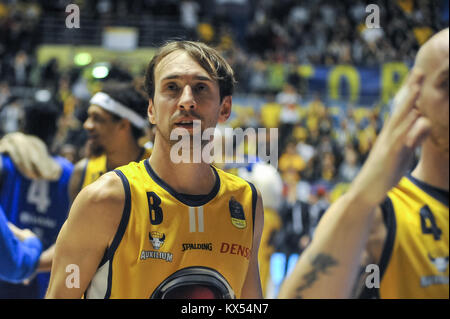 Turin, Italien. 07 Jan, 2018. Giuseppe Poeta (Fiat Auxilium Torino) während der CAMPIONATO WARENKORB SERIE A 2017/18 basketball Match zwischen FIAT AUXILIUM TORINO VS GERMANEN BRESCIA an PalaRuffini am 7. Januar 2017 in Turin, Italien. Quelle: FABIO UDINE/Alamy leben Nachrichten Stockfoto