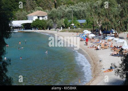 Mit Blick auf den Strand bei Spartochori auf der griechischen Insel Meganissi am 21. August 2008. Stockfoto