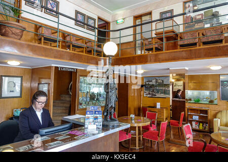 Coimbra Portugal, historisches Zentrum, Astoria Hotel, 1926, Wahrzeichen, Pariser Jugendstil, Arte Nova, Architektur, Adaes Bermudes, Innenausstattung, Rezeption Stockfoto