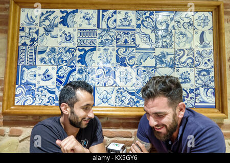 Lissabon Portugal, historisches Zentrum, Zentrum, Praca da Figueira, Mercado da Figueira, Markt, Lebensmittelgeschäft, Café, ethnische Minderheit der lateinamerikanischen Lateinamerikaner, Einwanderer Stockfoto