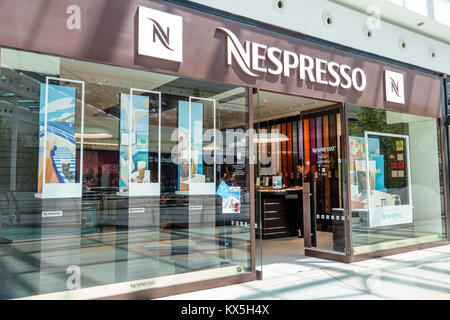 Lissabon Portugal, Oriente, Parque das Nacoes, Park der Nationen, Centro Vasco da Gama Einkaufszentrum, Zentrum, Einkaufszentrum, Geschäft, Nespresso, Kaffee, Boutique, Eingang Stockfoto