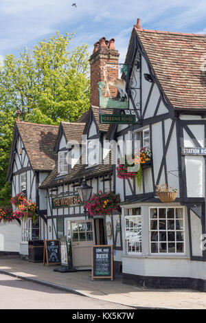 Das 15. Jahrhundert White Hart Pub, Marktplatz, Biggleswade, Bedfordshire, England, Vereinigtes Königreich Stockfoto