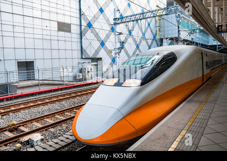 Taiwan High Speed Rail in Zuoying entfernt. Die Linie erstreckt sich über 349.5 km entlang der Westküste von Taiwan, von der Hauptstadt Taipeh in der südlichen Stadt Kaohsiung. Stockfoto