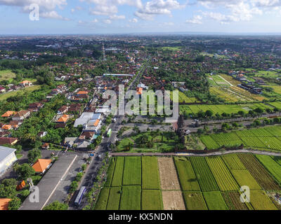 Eine Antenne drone Ansicht Sempidi, den Rand auf der Nordseite der Stadt Denpasar. Stockfoto