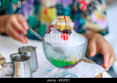 Halo Halo, Filipino Sommer Dessert in Philippinen Stockfoto