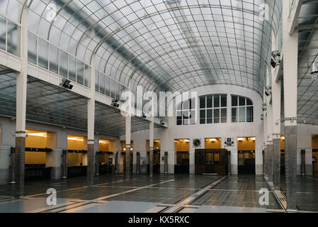 Wien, Österreich - 17. August 2017: Aula der Österreichischen Postsparkasse, dem sogenannten Osterreichische Postsparkasse, entworfen vom Architekten Otto Stockfoto