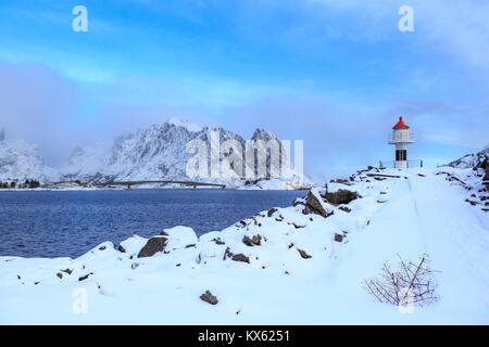 Das Fischerdorf Reine auf den Lofoten Inseln, Norwegen Stockfoto