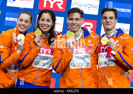 Femke Heemskerk, Ranomi Kromowidjojo, Kyle STOLK, Nyls KORSTANJE NED Goldmedaille 4 x 100 Freistil Mixed Staffel Kopenhagen 16-12-2017 Royal Arena LE Stockfoto