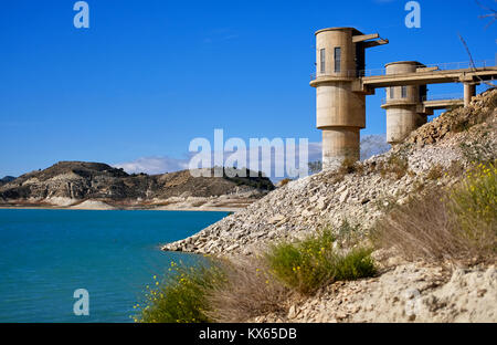 La Pedrera Reservoir in Orihuela. Es wurde 1983 fertiggestellt und liefert Wasser für landwirtschaftliche und kommunale verwenden. Spanien Stockfoto