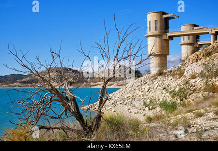 La Pedrera Reservoir in Orihuela. Es wurde 1983 fertiggestellt und liefert Wasser für landwirtschaftliche und kommunale verwenden. Spanien Stockfoto