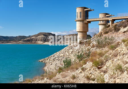 La Pedrera Reservoir in Orihuela. Es wurde 1983 fertiggestellt und liefert Wasser für landwirtschaftliche und kommunale verwenden. Spanien Stockfoto