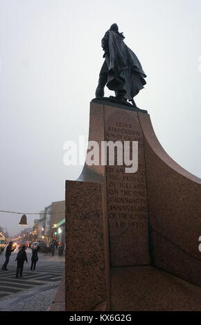 Viking Statue von Leifur Eiríksson außerhalb Hallgrímskirkja in Reykjavik, Island Stockfoto