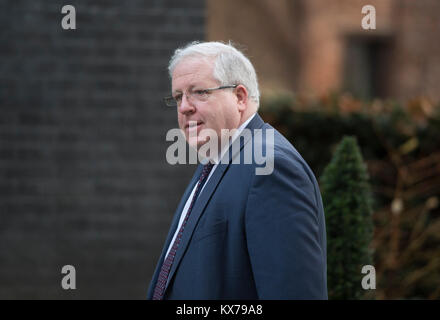 Datei: Downing Street, London, UK. 8. Januar, 2018. Patrick McLoughlin verlässt seinen Posten als Vorsitzender der Konservativen Partei in der umbildung. Er ist hier zu sehen die Teilnahme an Kabinettssitzung am 19. Dezember 2017. Credit: Malcolm Park/Alamy Leben Nachrichten. Stockfoto