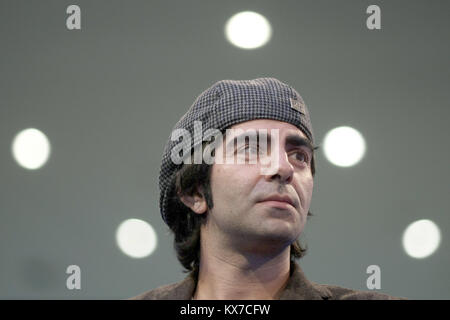 Deutsch-türkische Regisseur Fatih Akin dargestellt während der Frankfurter Buchmesse in Frankfurt, Deutschland, 12. Oktober 2011. Foto: Fredrik von Erichsen | Verwendung weltweit Stockfoto