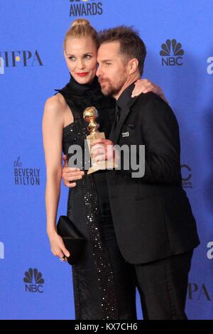 Beverly Hills, CA. 7 Jan, 2018. Leslie Bibb, Sam Rockwell in der Presse Raum für 75th jährliche Golden Globe Awards - Press Room, The Beverly Hilton Hotel, Beverly Hills, CA 7. Januar 2018. Credit: Priscilla Grant/Everett Collection/Alamy leben Nachrichten Stockfoto