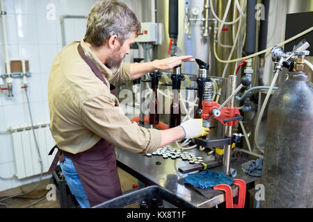 Die Bier Abfüllanlagen Stockfoto