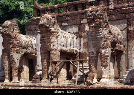 Elefanten im Wat Chang Lom, Si atchanalai, Thailand Stockfoto