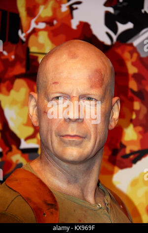 London, Vereinigtes Königreich, 08, Juli 2014. Madame Tussauds in London. Waxwork Statue von Bruce Willis. Stockfoto