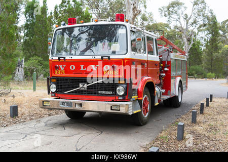 Belair, South Australia, Australien: 26. November 2017: S.A. Vorderansicht eines Metropolitan Fire Service-LKW in Der Belair National Park. Stockfoto