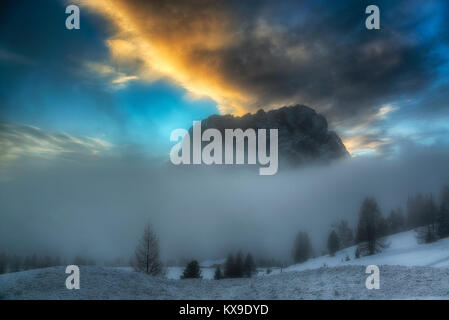 Sonnenuntergang auf die Berge im Winter, Gröden - Dolomiti Stockfoto