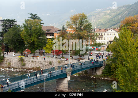 Italien, Südtirol, Meran, Brücke über die Passer, Stockfoto