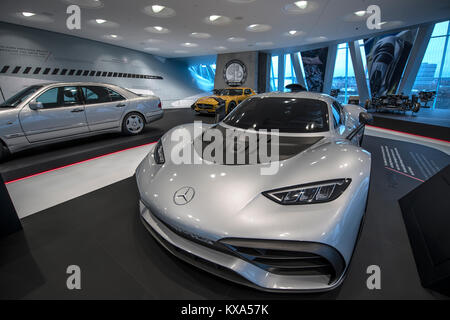 Ausstellung von slected Autos des AMG Niederlassung bei Mercedes Museum Stuttgart. Stockfoto