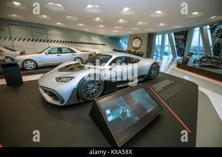 Ausstellung von slected Autos des AMG Niederlassung bei Mercedes Museum Stuttgart. Stockfoto