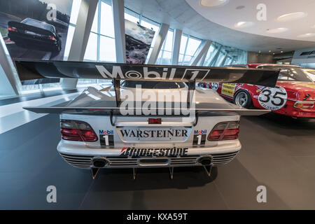 Ausstellung von slected Autos des AMG Niederlassung bei Mercedes Museum Stuttgart. Stockfoto