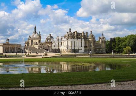 Chantilly ist eine historische Burg in der Stadt von Chantilly. Es beherbergt das Museum von Conde Stockfoto