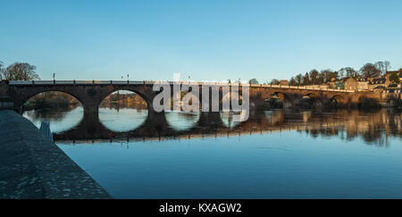 Smeaton's Brücke über den Tay in der Innenstadt von Perth, Schottland, Großbritannien Stockfoto