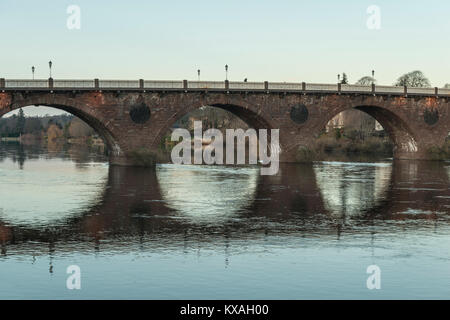 Smeaton's Brücke über den Tay in der Innenstadt von Perth, Schottland, Großbritannien Stockfoto