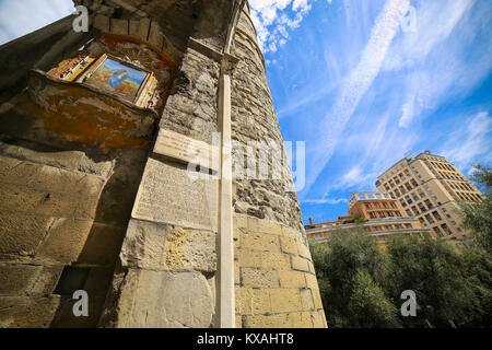 Inschriften und Details auf einem der alten Stadttore, Porta Soprana - Genua, Ligurien, Italien Stockfoto