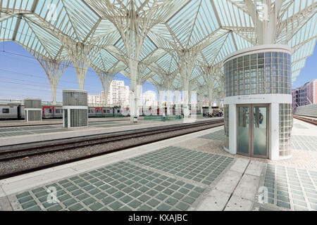 Der Bahnhof Gare do Oriente, auch Estação do Oriente, Architekten Santiago Calatrava, Lissabon, Portugal Stockfoto