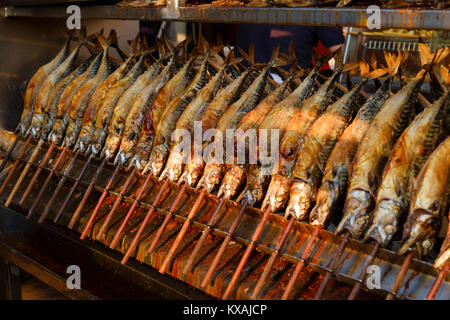 Gegrillter Fisch, Oktoberfest, Wiesn, München, Oberbayern, Bayern, Deutschland Stockfoto