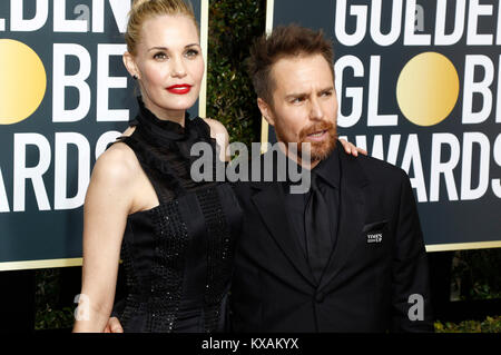 Leslie Bibb und Sam Rockwell nehmen an der 75. jährlichen Golden Globe Awards im Beverly Hilton Hotel am 7. Januar 2018 in Beverly Hills, Kalifornien. Stockfoto