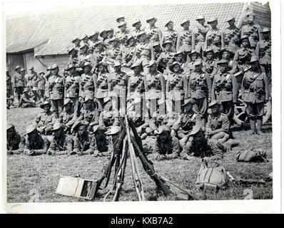 Gruppe 2: 2 Gurkhas, die nach dem Wesen in den Dienst zurückgekehrt sind verwundet (Foto 24-139) Stockfoto