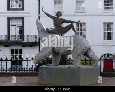 TUNBRIDGE WELLS, Kent/UK - Januar 5: Blick auf die Polar Dance Statue in Royal Tunbridge Wells am 5. Januar 2018 Stockfoto