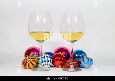 Zwei Gläser für Sekt Silvester. Stockfoto