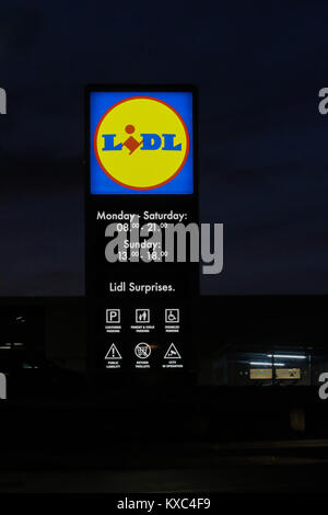 Unterschreiben Sie bei Lidl Lidl Supermarkt Stockfoto