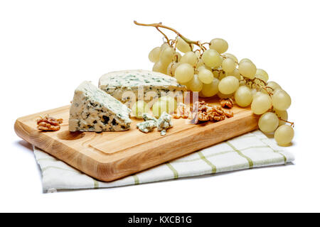 Blauschimmelkäse auf Holz Schneidebrett Stockfoto