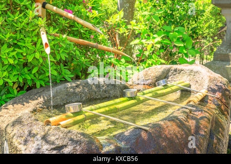 Buddhistische Reinigung Brunnen Stockfoto