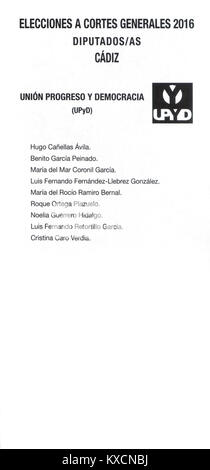 Eine spanische Parlamentswahl von Cádiz 2016, die die Partei Unión Progreso y Democracia (UPyD) zeigt. Sie veranschaulicht den Wahlprozess und den demokratischen Rahmen Spaniens durch offizielle Abstimmungsunterlagen. Stockfoto