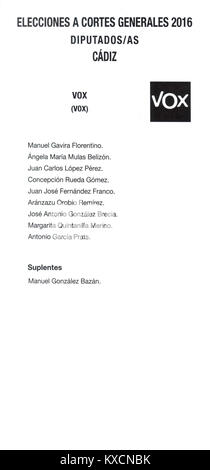 Offizielle Abstimmung der spanischen Parlamentswahlen 2016 in Cádiz mit der politischen Partei VOX, die Teil des demokratischen Mehrparteienwahlsystems Spaniens ist. Stockfoto
