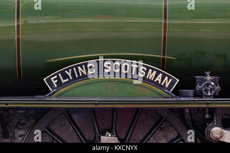 Der Flying Scotsman Typenschild. Der Flying Scotsman ist eine erhaltene Dampflokomotive und ist dargestellt in Carlisle Citadel station in Cumbria, Stockfoto