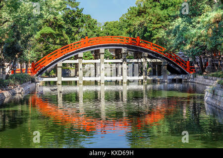 Taiko Bashi (Drum Bridge oder formal die ori Bashi") an der Sumiyoshi Grand Schrein in Osaka, Japan, Osaka, Japan - 24. Oktober: Taiko Bashi in Osaka, Japan Stockfoto