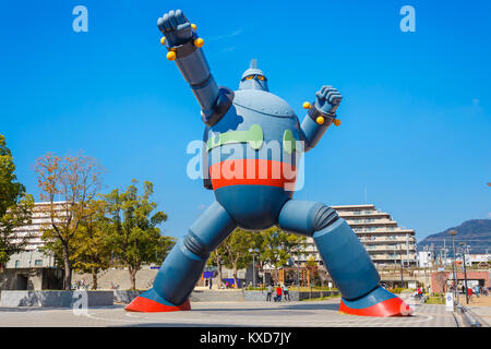 KOBE, Japan - 26. Oktober: Gigantor Roboter in Kobe, Japan am 26. Oktober 2014. Gebaut, um den 15. Jahrestag der Großen Hanshin Erdbeben zu gedenken. Stockfoto